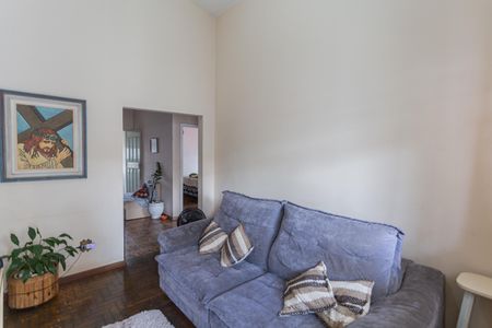 Sala 1 de casa para alugar com 4 quartos, 300m² em Renascença, Belo Horizonte