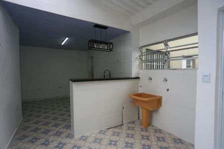 Casa para alugar com 55m², 3 quartos e 1 vaga Casa para alugar com 55m², 3 quartos e 1 vagaÁrea de Serviço