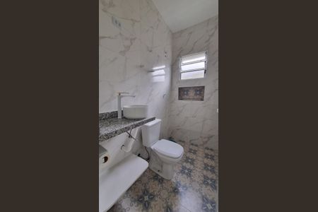 Casa para alugar com 55m², 3 quartos e 1 vaga Casa para alugar com 55m², 3 quartos e 1 vagaBanheiro