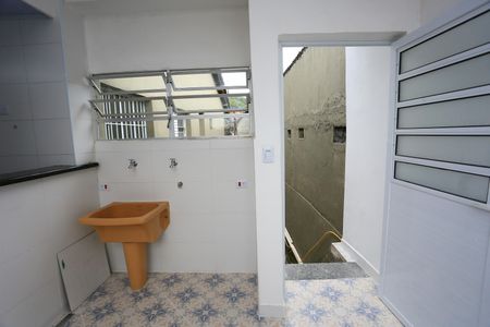 Casa para alugar com 55m², 3 quartos e 1 vaga Casa para alugar com 55m², 3 quartos e 1 vagaÁrea de Serviço
