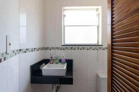 Casa à venda com 180m², 3 quartos e 3 vagasLavabo