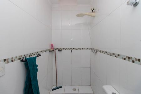 Casa à venda com 180m², 3 quartos e 3 vagasBanheiro da Suíte 2