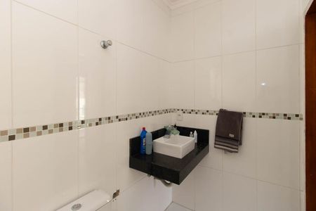 Casa à venda com 180m², 3 quartos e 3 vagasBanheiro da Suíte 1