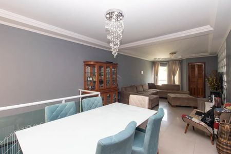 Casa à venda com 180m², 3 quartos e 3 vagasSala