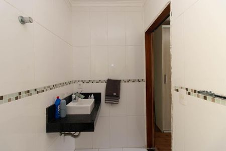 Casa à venda com 180m², 3 quartos e 3 vagasBanheiro da Suíte 1