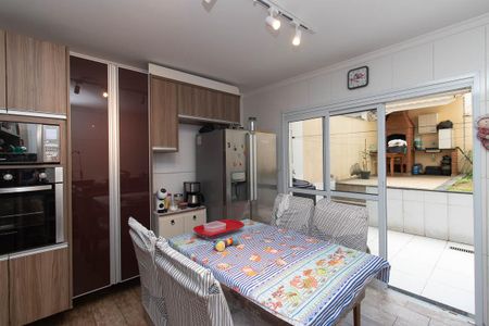 Casa à venda com 180m², 3 quartos e 3 vagasCozinha