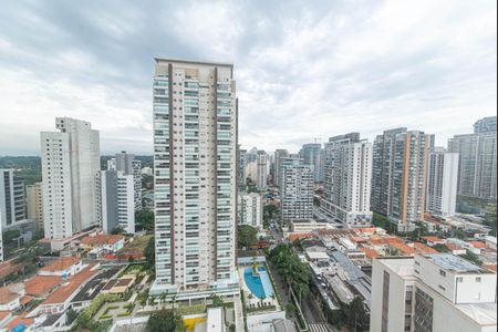 Vista da Suíte 1 de apartamento para alugar com 3 quartos, 178m² em Jardim das Acacias, São Paulo