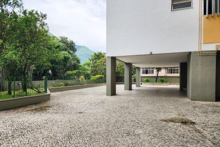 Apartamento à venda com 81m², 3 quartos e 1 vaga Apartamento à venda com 81m², 3 quartos e 1 vagaÁrea Comum