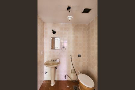 Apartamento à venda com 81m², 3 quartos e 1 vaga Apartamento à venda com 81m², 3 quartos e 1 vagaBanheiro da Suíte