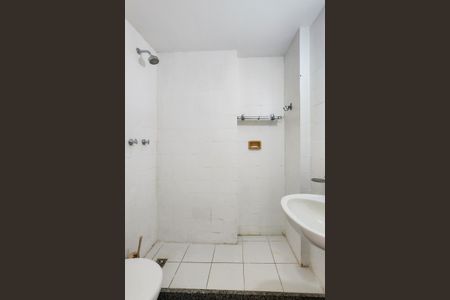 Apartamento à venda com 81m², 3 quartos e 1 vaga Apartamento à venda com 81m², 3 quartos e 1 vagaBanheiro Social