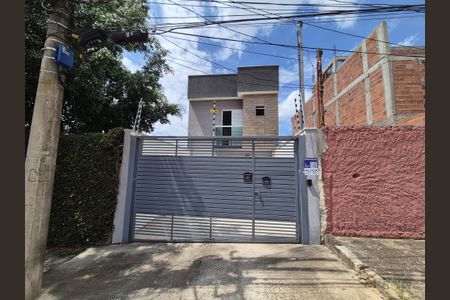Casa para alugar com 110m², 3 quartos e 2 vagas Casa para alugar com 110m², 3 quartos e 2 vagasFachada
