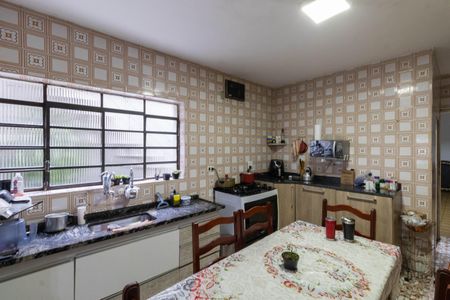 Casa para alugar com 200m², 3 quartos e 2 vagasCozinha