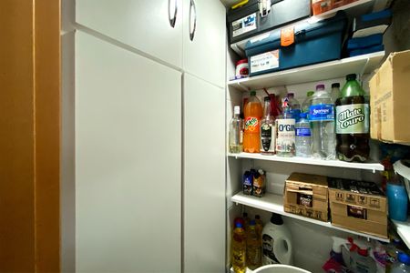 Apartamento à venda com 82m², 3 quartos e 2 vagas Apartamento à venda com 82m², 3 quartos e 2 vagasDespensa