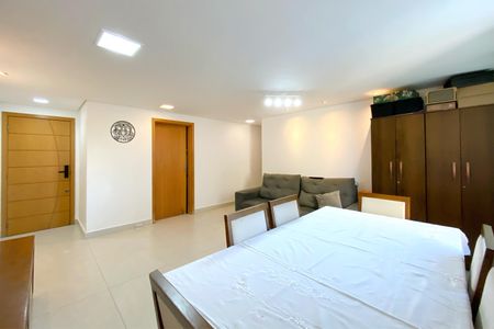 Apartamento à venda com 82m², 3 quartos e 2 vagas Apartamento à venda com 82m², 3 quartos e 2 vagasSala