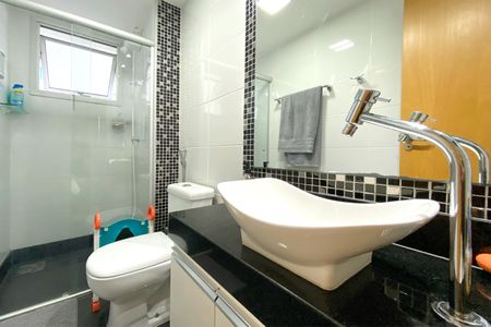 Apartamento à venda com 82m², 3 quartos e 2 vagas Apartamento à venda com 82m², 3 quartos e 2 vagasBanheiro