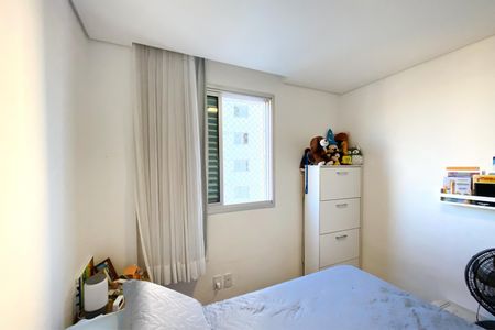 Apartamento à venda com 82m², 3 quartos e 2 vagas Apartamento à venda com 82m², 3 quartos e 2 vagasQuarto 2
