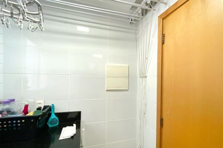 Apartamento à venda com 82m², 3 quartos e 2 vagas Apartamento à venda com 82m², 3 quartos e 2 vagasÁrea de Serviço