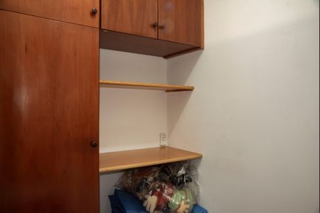 Casa de condomínio para alugar com 190m², 4 quartos e 3 vagasQuarto de Serviço