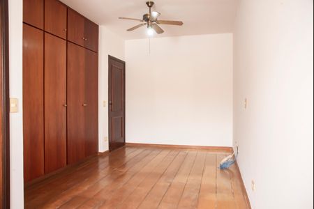 Casa de condomínio para alugar com 190m², 4 quartos e 3 vagasSuíte 2