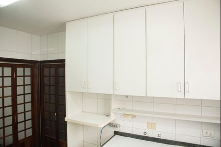 Casa de condomínio para alugar com 190m², 4 quartos e 3 vagasCozinha