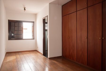 Casa de condomínio para alugar com 190m², 4 quartos e 3 vagasSuíte 2