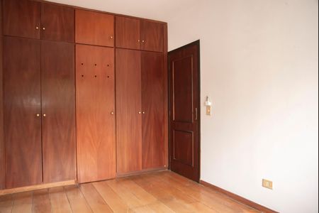 Casa de condomínio para alugar com 190m², 4 quartos e 3 vagasQuarto 2