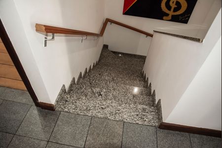 Casa de condomínio para alugar com 190m², 4 quartos e 3 vagasCorredor