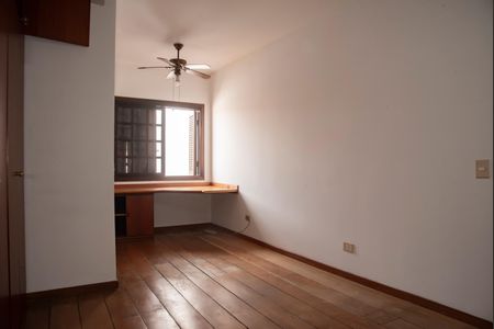 Casa de condomínio para alugar com 190m², 4 quartos e 3 vagasSuíte 1