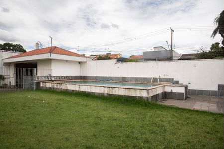 Casa de condomínio para alugar com 190m², 4 quartos e 3 vagasÁrea comum - Piscina