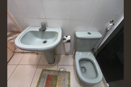 Apartamento para alugar com 65m², 2 quartos e 1 vaga Apartamento para alugar com 65m², 2 quartos e 1 vagaBanheiro Social