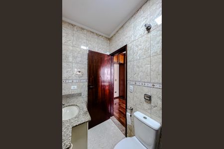 Casa à venda com 255m², 3 quartos e 3 vagasBanheiro da Suíte