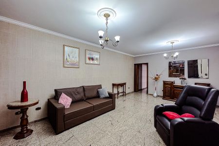 Casa à venda com 255m², 3 quartos e 3 vagasSala