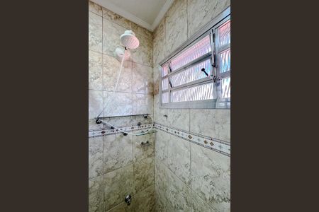 Casa à venda com 255m², 3 quartos e 3 vagasBanheiro