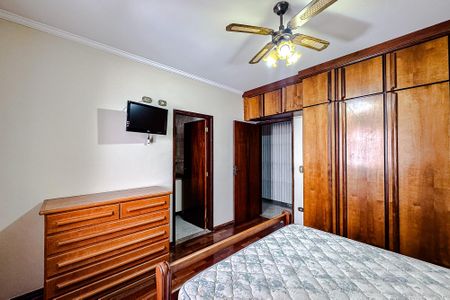 Casa à venda com 255m², 3 quartos e 3 vagasQuarto 1 - Suíte