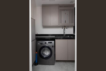 Apartamento à venda com 79m², 2 quartos e 1 vagaÁrea de Serviço