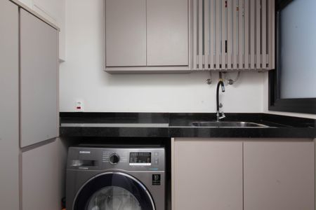 Apartamento à venda com 79m², 2 quartos e 1 vagaÁrea de Serviço