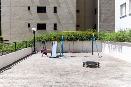 Apartamento para alugar com 60m², 2 quartos e 1 vaga Apartamento para alugar com 60m², 2 quartos e 1 vagaÁrea comum - Playground