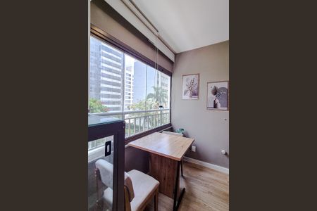 Apartamento para alugar com 34m², 1 quarto e sem vagaVaranda