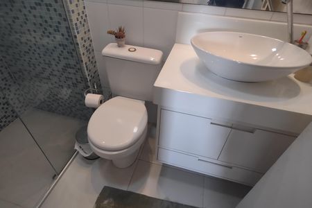 Apartamento à venda com 62m², 2 quartos e 1 vaga Apartamento à venda com 62m², 2 quartos e 1 vagaBanheiro