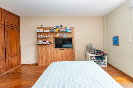 Apartamento à venda com 265m², 4 quartos e 2 vagasQuarto 4