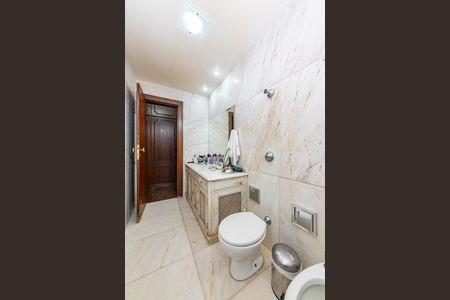 Apartamento à venda com 265m², 4 quartos e 2 vagasBanheiro Social