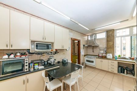 Apartamento à venda com 265m², 4 quartos e 2 vagasCozinha