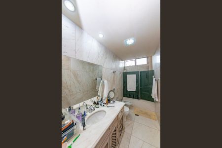 Apartamento à venda com 265m², 4 quartos e 2 vagasBanheiro Social