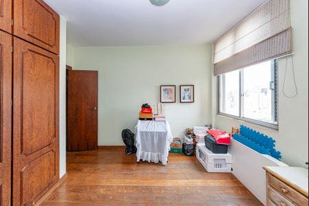 Apartamento à venda com 265m², 4 quartos e 2 vagasQuarto 2