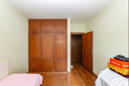 Apartamento à venda com 265m², 4 quartos e 2 vagasQuarto 2