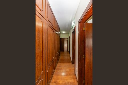 Apartamento à venda com 265m², 4 quartos e 2 vagasCorredor