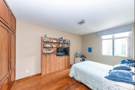 Apartamento à venda com 265m², 4 quartos e 2 vagasQuarto 4