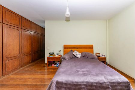 Apartamento à venda com 265m², 4 quartos e 2 vagasSuíte