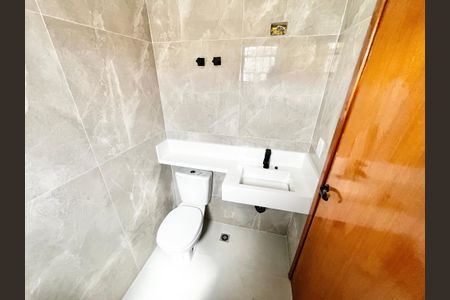 Casa para alugar com 135m², 2 quartos e 4 vagasBanheiro da Suíte 2