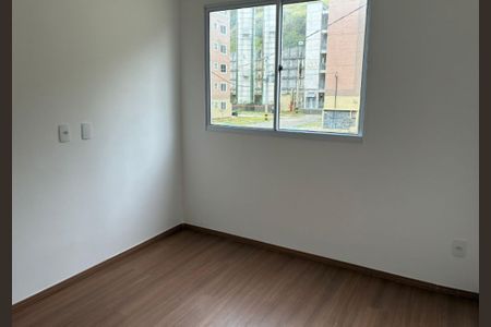 Quarto de apartamento para alugar com 2 quartos, 40m² em Jardim Alvorada, Nova Iguaçu